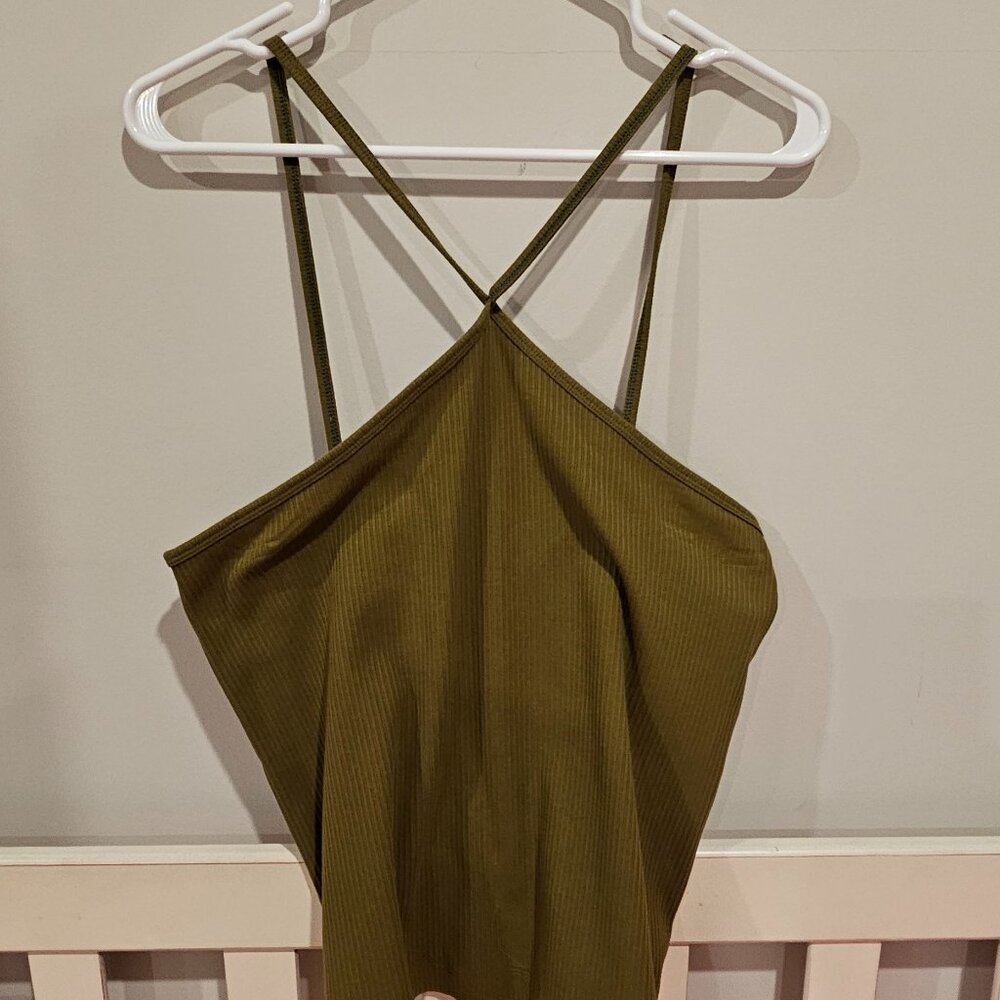 CAbi Style #4576  - Intersect Tank  - Size M